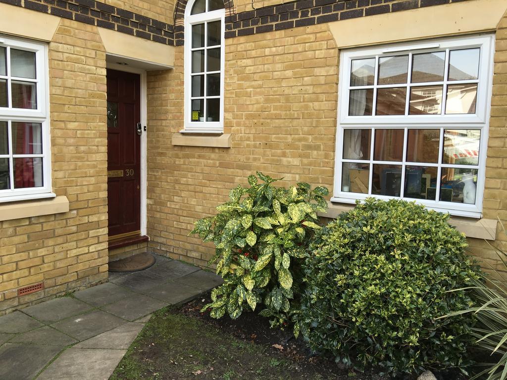 Sleepneat Bed & Breakfast Ascot  Bagian luar foto