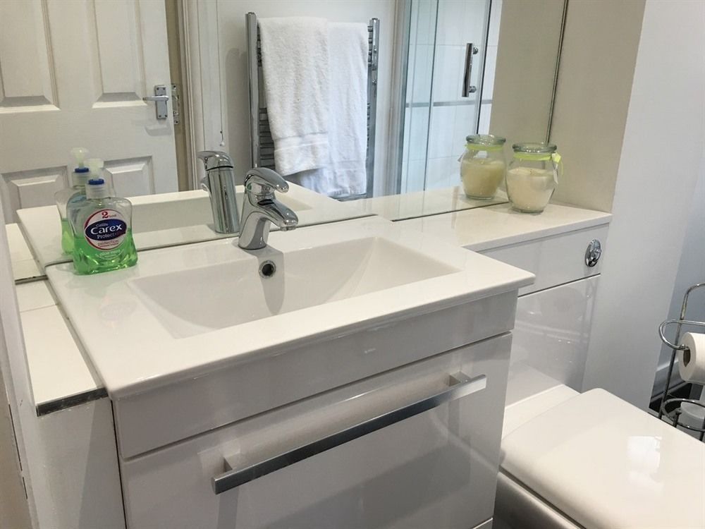 Sleepneat Bed & Breakfast Ascot  Bagian luar foto